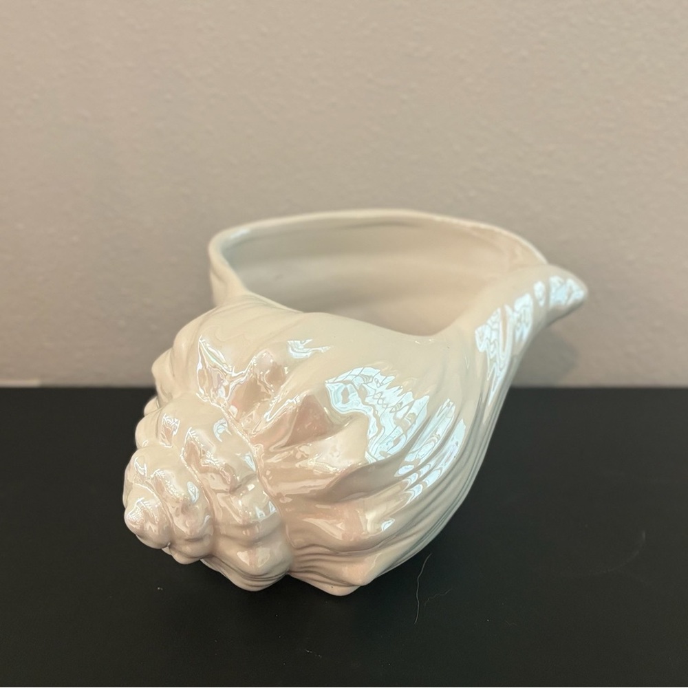 White Ceramic Conch Shell Planter